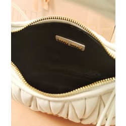 Borsa hobo mini Miu Miu Wander Matelasse Bianco