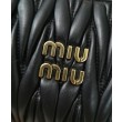 Borsa hobo mini Miu Miu Wander Matelasse Nero