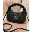 Borsa hobo mini Miu Miu Wander Matelasse Nero
