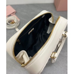 Borsa Miu Miu Arcadie Matelasse Nappa Crema Borsa Miu Miu Arcadie Matelasse Nappa Crema