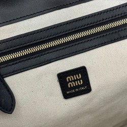 Replica Zaino in pelle Miumiu 5BZ042 Nero Imitazioni Replica qualità specchio Zaino in pelle Miumiu 5BZ042 Nero