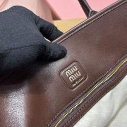 Replica Imitazioni borse griffate Miumiu Adventure Nappa 5BG310 Caffè Imitazioni Replica qualità specchio Imitazioni borse griffate Miumiu Adventure Nappa 5BG310 Caffè