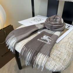 Replica Pari all'originale replica Sciarpa Burberry Check Classical cashmere 30 x 180 Grigio Imitazioni Replica qualità specchio Pari all'originale replica Sciarpa Burberry Check Classical cashmere 30 x 180 Grigio