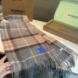Replica Qualità superiore replica Dettagli perfetti Sciarpa reversibile cashmere con motivo check EKD Burberry 30 x 200 Cammello Imitazioni Replica qualità specchio Qualità superiore replica Dettagli perfetti Sciarpa reversibile cashmere con motivo check EKD Burberry 30 x 200 Cammello