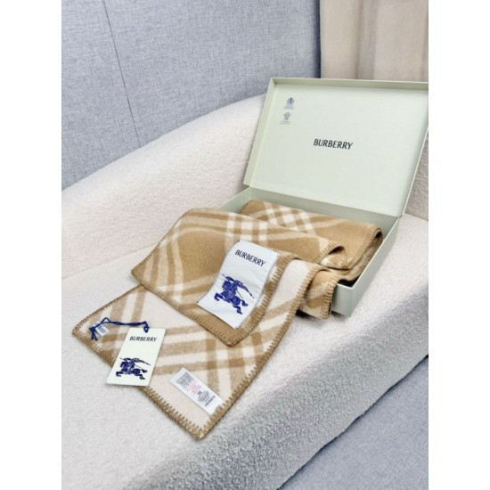 Replica Sciarpa/coperta lana con motivo check Burberry etichetta equestre 30 x 180 Beige Imitazioni Replica qualità specchio Sciarpa/coperta lana con motivo check Burberry etichetta equestre 30 x 180 Beige