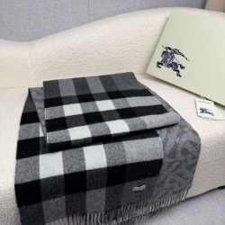 Replica Sciarpa reversibile TB cashmere/lana con motivo a quadri Burberry 30 x 180 Nero Imitazioni Replica qualità specchio Sciarpa reversibile TB cashmere/lana con motivo a quadri Burberry 30 x 180 Nero