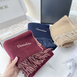 Replica Sciarpe Dior misto lana e cashmere 32 x 200 Blu Imitazioni Replica qualità specchio Sciarpe Dior misto lana e cashmere 32 x 200 Blu