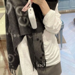 Replica Sciarpa Gucci GG Cashmere Jacquard Grigio 35 x 190 Imitazioni Replica qualità specchio Sciarpa Gucci GG Cashmere Jacquard Grigio 35 x 190