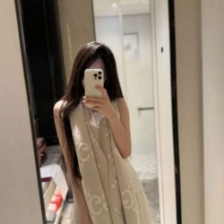 Replica qualità specchio Sciarpa Gucci GG Cashmere Jacquard Beige 35 x 190