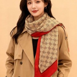 Replica qualità specchio Scialle reversibile Gucci in seta e cashmere con motivo GG 135 albicocca