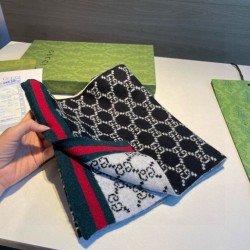 Replica qualità specchio Pari all'originale replica Sciarpa Gucci reversibile lana jacquard con motivo GG  30 x 180 03
