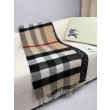 Dettagli perfetti Sciarpa reversibile TB cashmere/lana con motivo a quadri Burberry 30 x 180 Nero/marrone