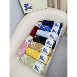 falso Sciarpa/coperta lana con motivo check Burberry etichetta equestre 30 x 180 Rosa