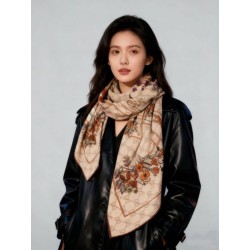Qualità superiore replica Fazzoletto Sciarpa Gucci seta e cashmere con stampa animalier/floreale 140 02