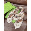 Qualità superiore replica Fazzoletto Sciarpa Gucci seta e cashmere con stampa animalier/floreale 140 02