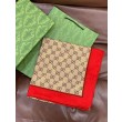 Scialle reversibile Gucci in seta e cashmere con motivo GG 135 albicocca