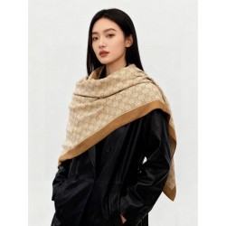 Scialle reversibile Gucci in seta e cashmere con motivo GG 135 Nero