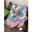 Pari all'originale replica Scialle reversibile Gucci velluto con stampa cavalli 140 Rosa