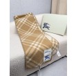 Sciarpa/coperta lana con motivo check Burberry etichetta equestre 30 x 180 Beige