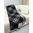 Sciarpa/coperta lana con motivo check Burberry etichetta equestre 30 x 180 Nero