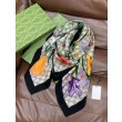 Pari all'originale replica Sciarpa Gucci cashmere e seta con stampa animalier/floreale 140 Nero