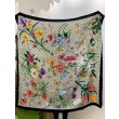 Pari all'originale replica Sciarpa Gucci cashmere e seta con stampa animalier/floreale 140 Nero