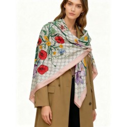 Pari all'originale replica Sciarpa Gucci seta e cashmere Stampa floreale 140 01