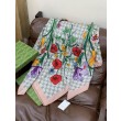 Pari all'originale replica Sciarpa Gucci seta e cashmere Stampa floreale 140 01