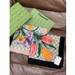 Pari all'originale replica Sciarpa Gucci seta e cashmere Stampa floreale 140 01