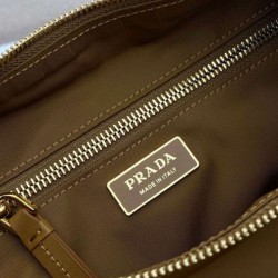 Replica qualità specchio Bora Pari all'originale replica a spalla Prada Explore grande Re-Nylon 1BC264 Marrone