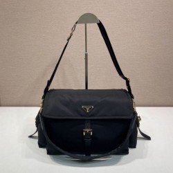Replica qualità specchio Borsa a spalla grande Prada Explore con patta in nappa 1BD391 Nero