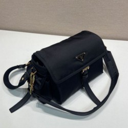 Replica Borsa a spalla Prada Explore Re-Nylon media con patta 1BD394 nero Imitazioni Replica qualità specchio Borsa a spalla Prada Explore Re-Nylon media con patta 1BD394 nero