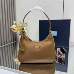 Replica qualità specchio Borsa hobo mini Prada Re-Edition 2005 Re-Nylon Saffiano 1N204M Marrone