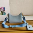 Borsa a mano/borsa hobo Saffiano Prada Re-Edition 2005 Blu