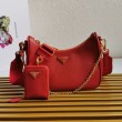 Imitazioni borse griffate a mano/borsa hobo Saffiano Prada Re-Edition 2005 Rosso