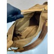Bora Pari all'originale replica a spalla Prada Explore grande Re-Nylon 1BC264 Marrone
