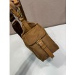 Bora Pari all'originale replica a spalla Prada Explore grande Re-Nylon 1BC264 Marrone