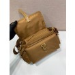 Borsa a spalla Prada Explore Re-Nylon media con patta 1BD394 Marrone