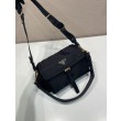Borsa a spalla Prada Explore Re-Nylon media con patta 1BD394 nero