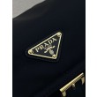 Borsa a spalla Prada Explore Re-Nylon media con patta 1BD394 nero
