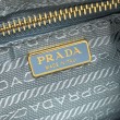 Borsa hobo mini Prada Re-Edition 2005 Re-Nylon Saffiano 1N204M Blu