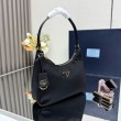 Borsa hobo mini Prada Re-Edition 2005 Re-Nylon Saffiano 1N204M Nero