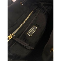 Zaino Prada medio Re-Nylon con marsupio 1BZ811 Nero