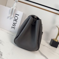 Borse Imitazioni a mano Loewe Madrid Media Nero Borse Imitazioni a mano Loewe Madrid Media Nero