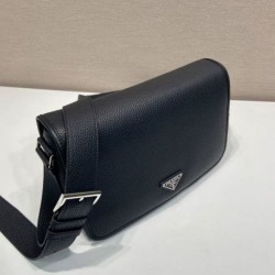 Replica Perfetta a tracolla strutturata Prada nera Imitazioni Replica qualità specchio Perfetta a tracolla strutturata Prada nera