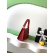 Borsa hobo trapuntata Chanel AS6045 bordeaux