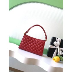 Borsa hobo trapuntata Chanel AS6045 bordeaux