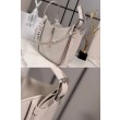 Borsa tote media classica Loewe Hammock Flip Beige