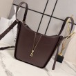 Borsa tote media classica Loewe Hammock Flip Marrone