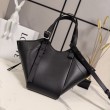 Borsa tote media classica Loewe Hammock Flip Nero